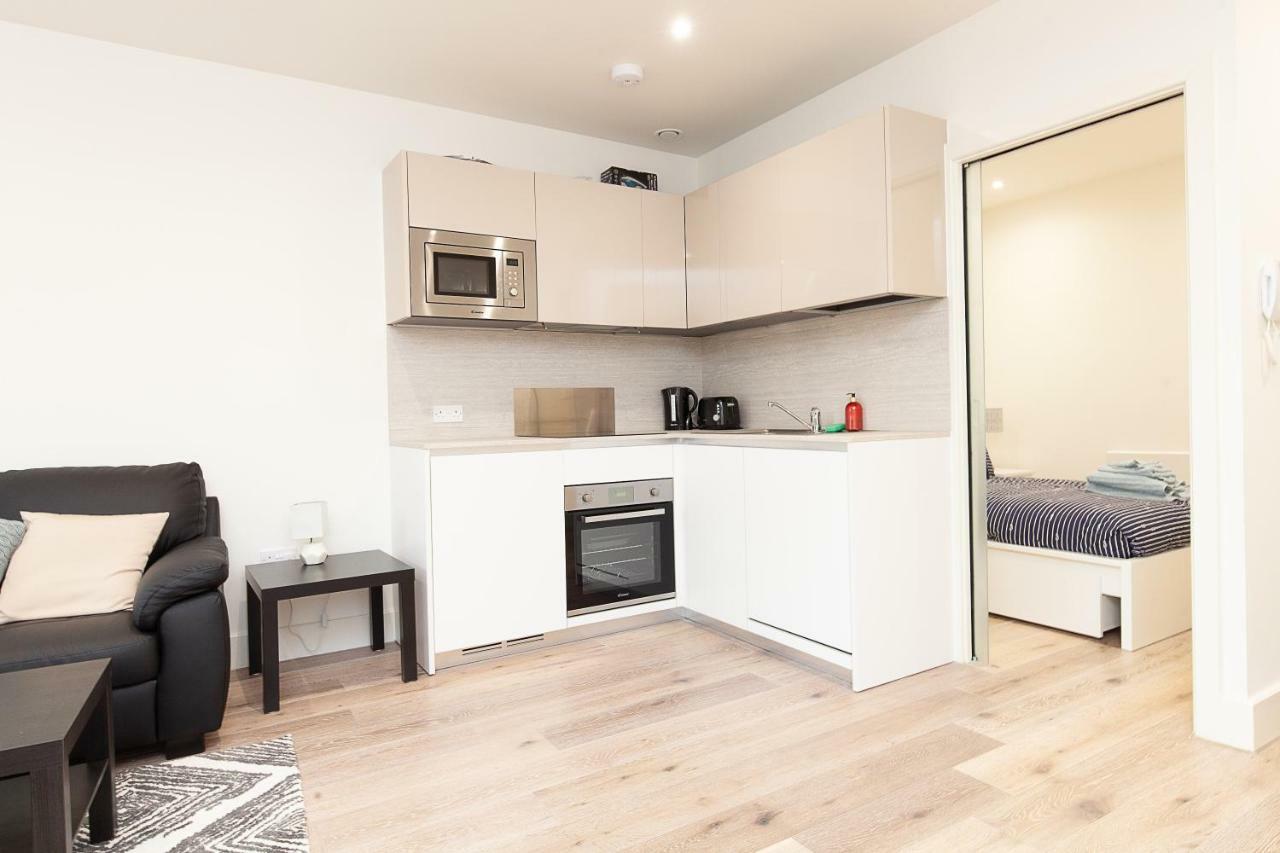 Deluxe Apartments By Heathrow Harmondsworth Exteriör bild