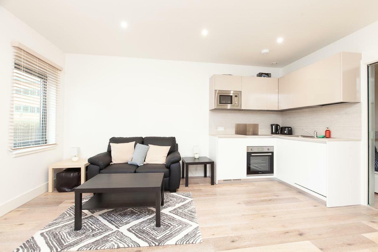 Deluxe Apartments By Heathrow Harmondsworth Exteriör bild