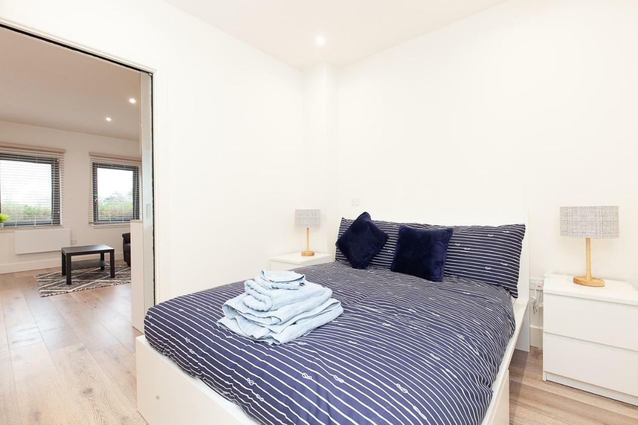 Deluxe Apartments By Heathrow Harmondsworth Exteriör bild