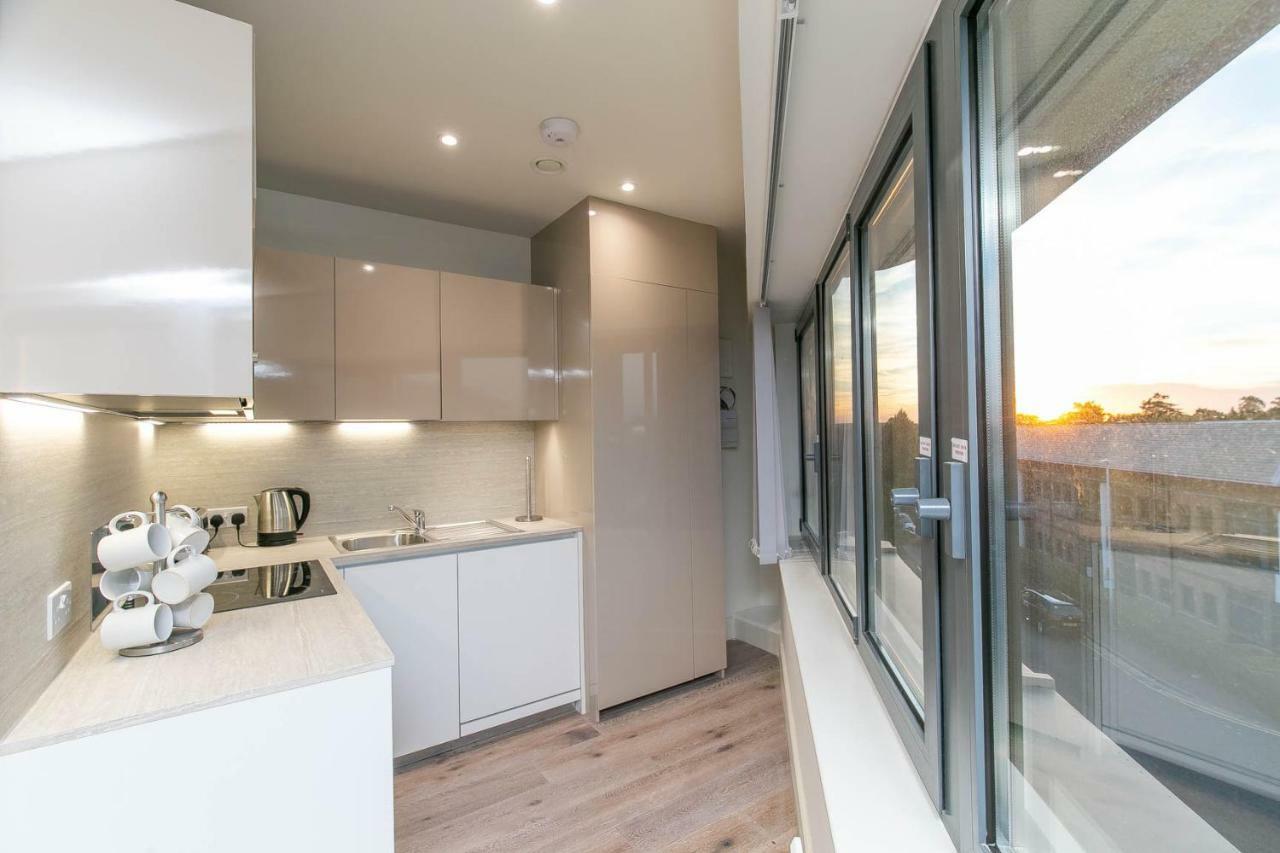 Deluxe Apartments By Heathrow Harmondsworth Exteriör bild